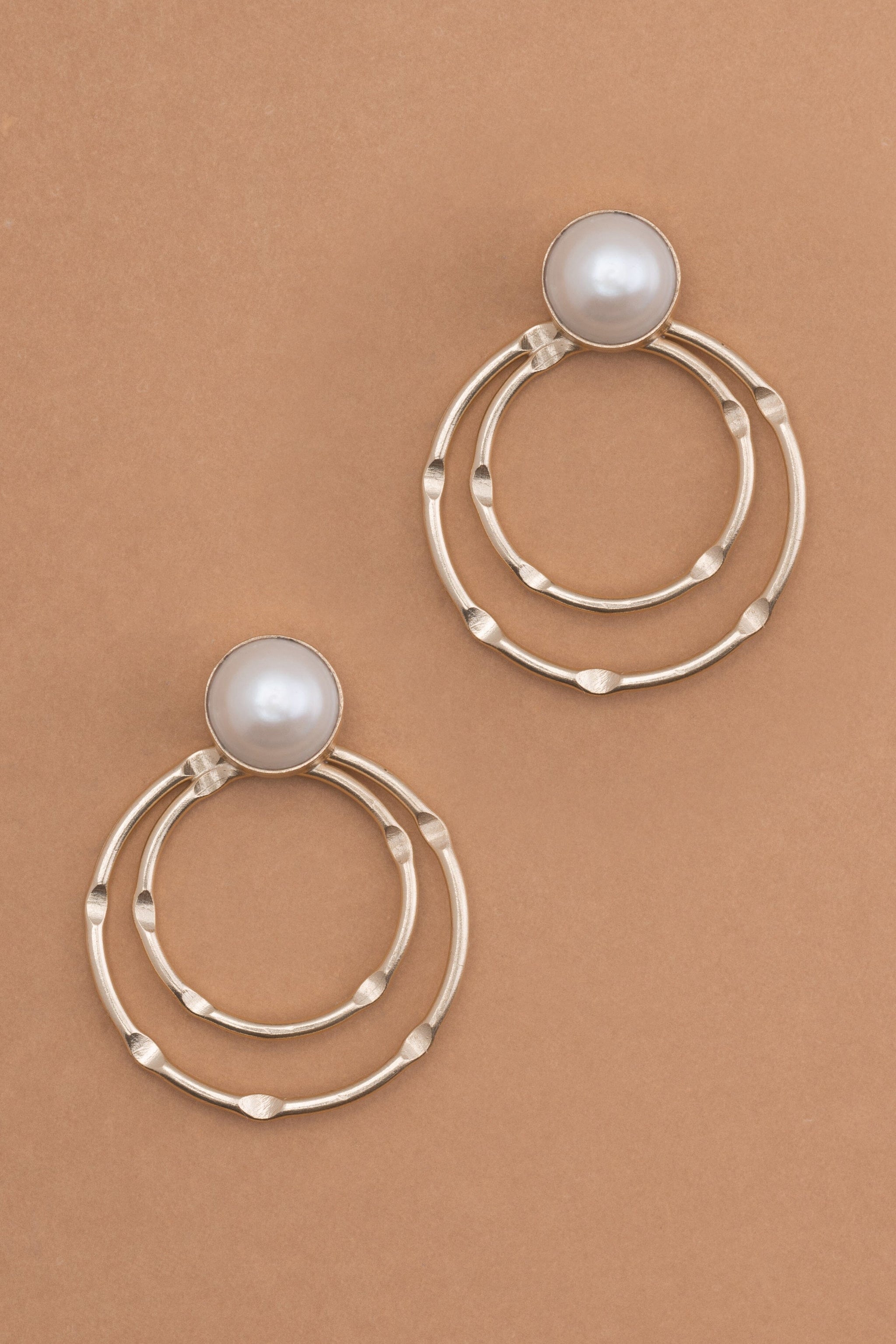 ピアス Pearl Double Hoop Earrings #9138 ピアス Pearl Double Hoop Earrings #9138 Pearl Double Hoops