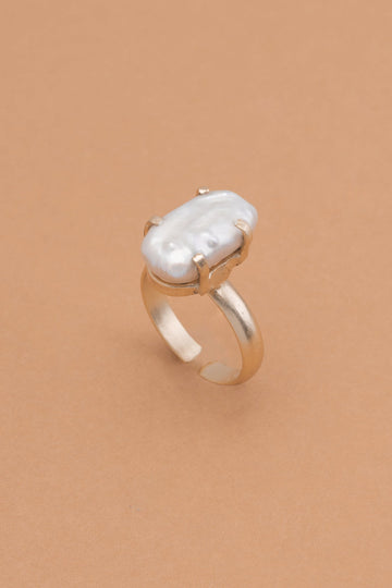 Oval Oyster Pearl Thick Band Ring - Nakamol