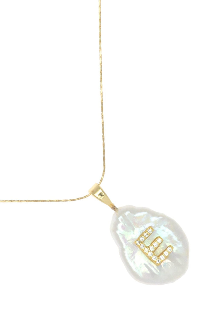 E White Pearl Pendant Necklace - Nakamol