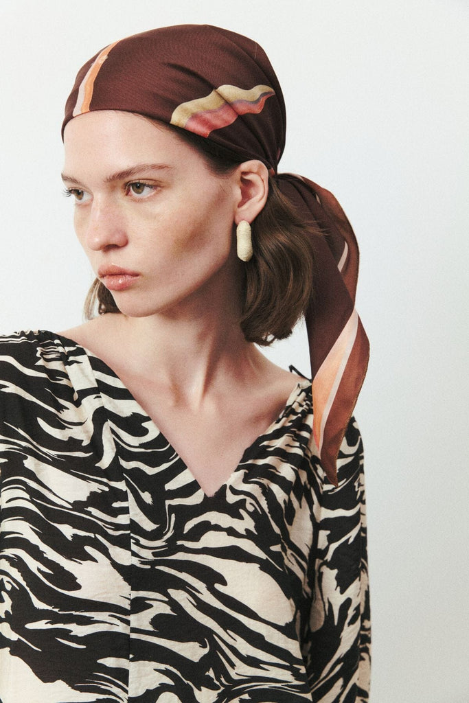 CREAM TEXTURED GEO EARRINGS - Nakamol