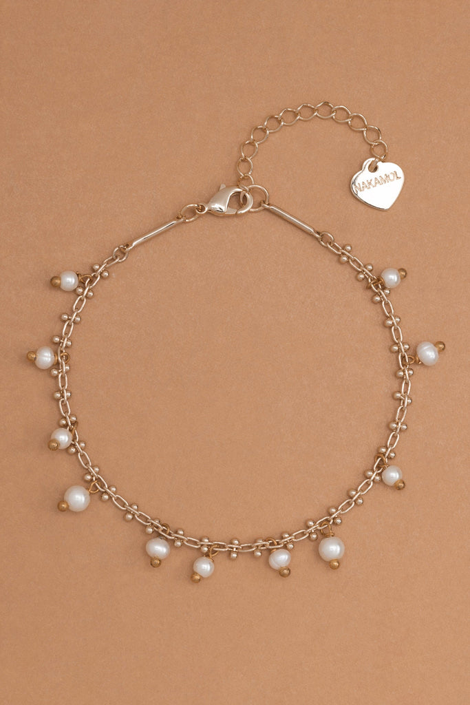White Pearl Charm Bracalet - Nakamol