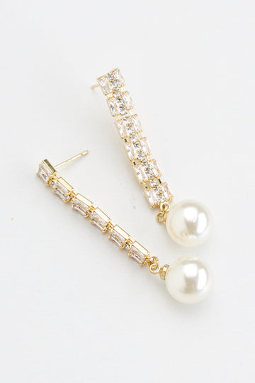 White Pearl Gold Crystal Single Drop Earrings - Nakamol