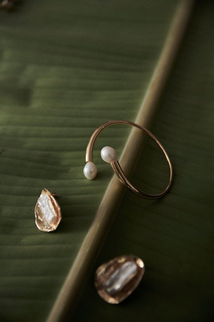 Elongated White Pearl Gold Bangle - Nakamol