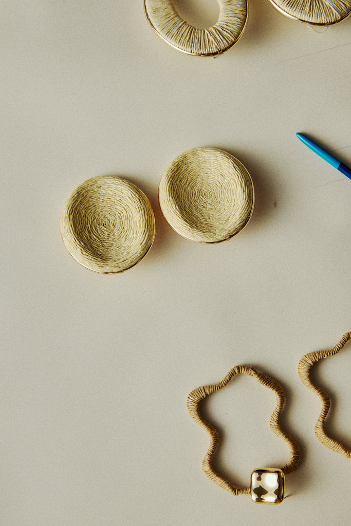 OVAL TEXTURED EARRING - Nakamol