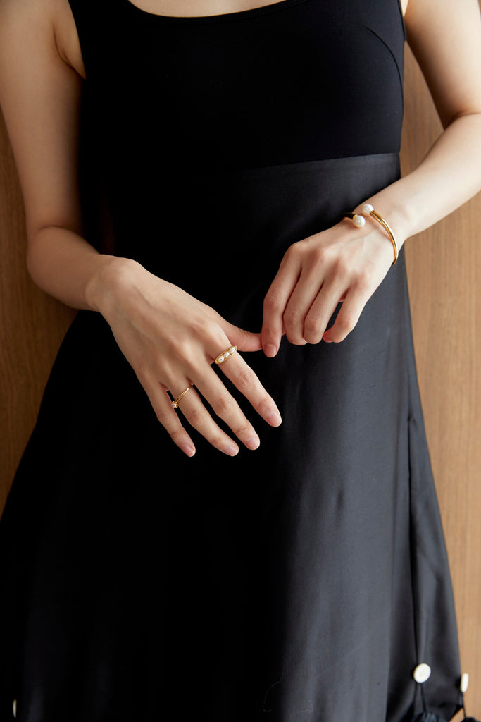 Pearl in a Pod Ring - Nakamol