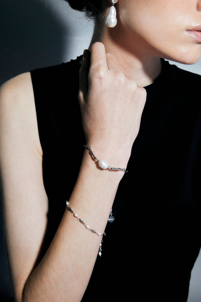 White Pearl Bar Chain Bracelet - Nakamol