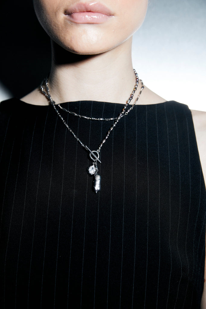 Hoop and Loop grey Pearl Necklace - Nakamol