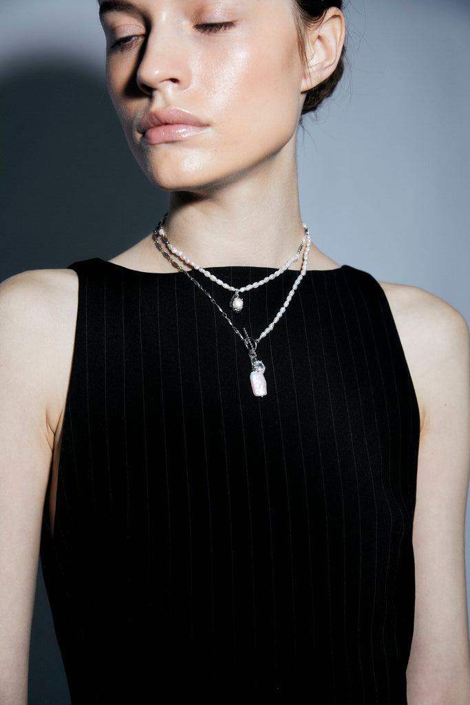 Hoop and Loop Pearly Necklace - Nakamol