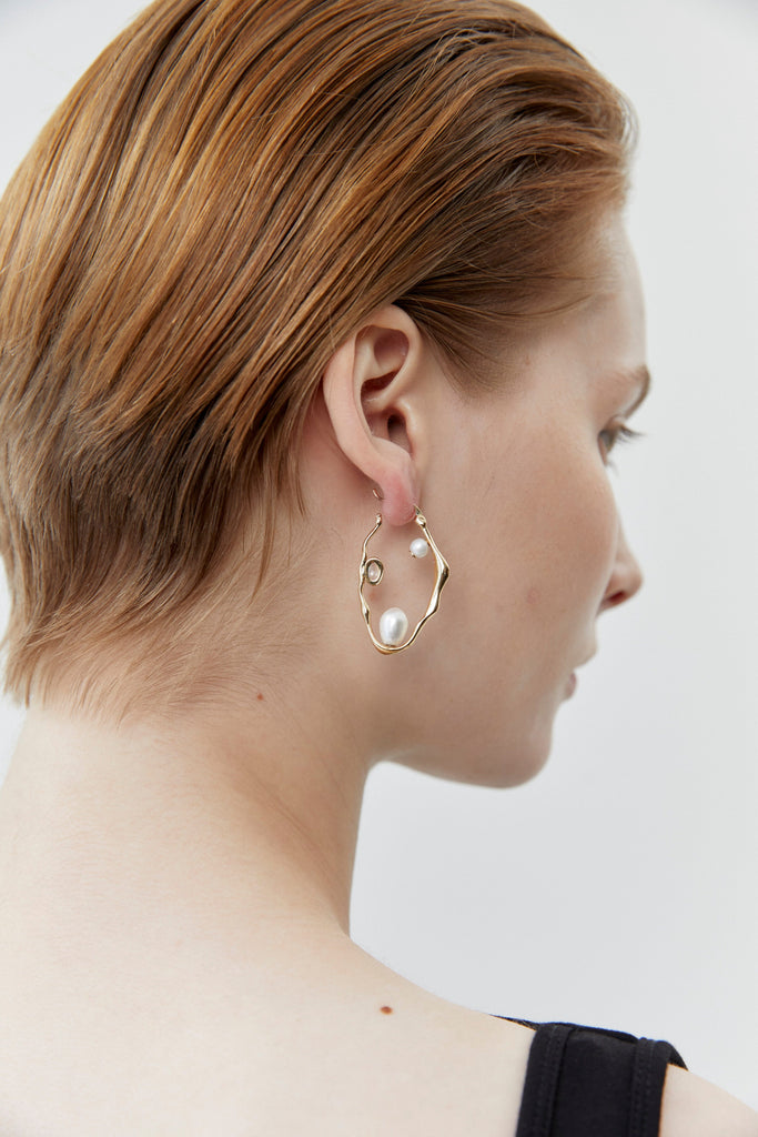 Freeform Frame White Pearl Oyster Stud Earrings - Nakamol