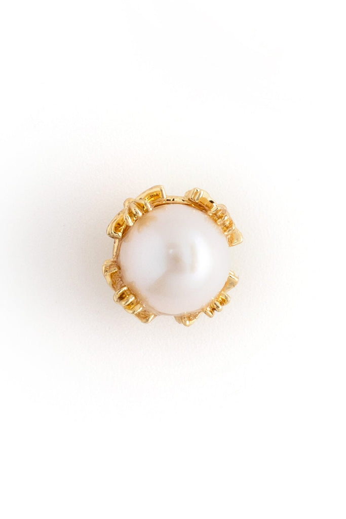 White Flower Pearl Stud Earrings - Nakamol