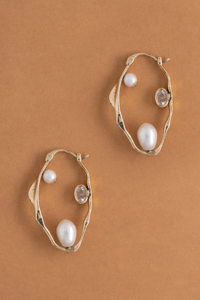 Freeform Frame White Pearl Oyster Stud Earrings - Nakamol