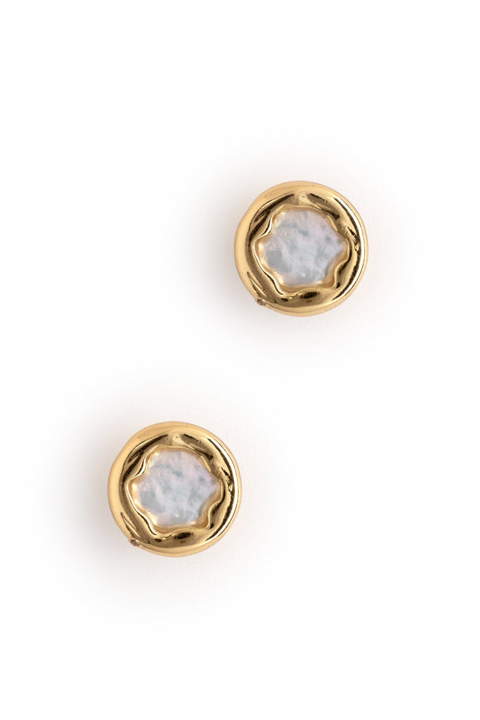 Gold Round Pearl Stud Earrings - Nakamol