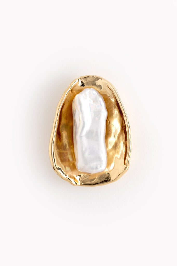 Gold Clam Pearl Earrings - Nakamol