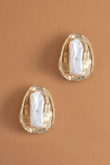 Gold Clam Pearl Earrings - Nakamol