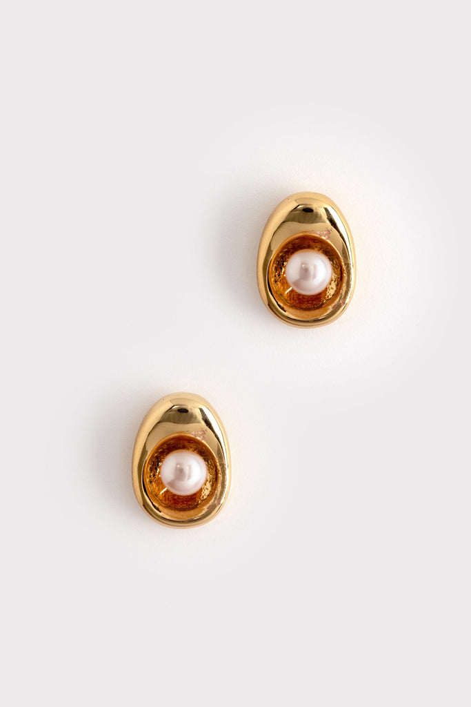 Small Pearl Cradle Stud Earrings - Nakamol