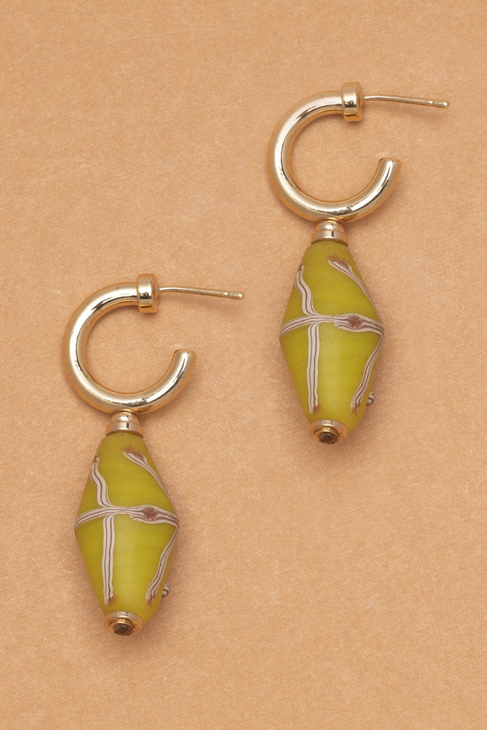 GREEN INDIAN BEADS WITH BRASS EARRINGS - Nakamol
