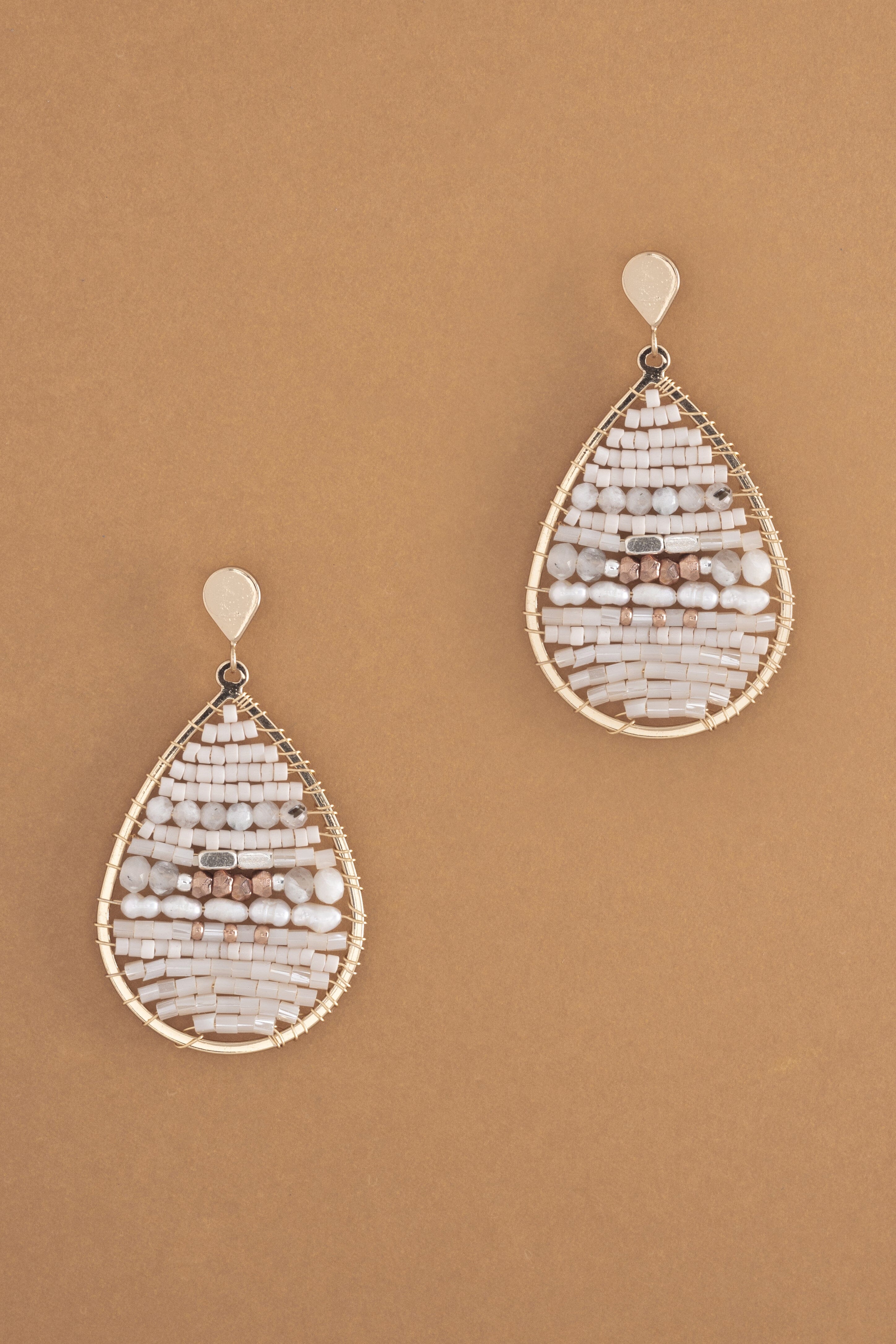 beads pierced earrings whitemix 完売品 Claire Ombre Beaded Fringe Earrings Mixed Metallic – INK+