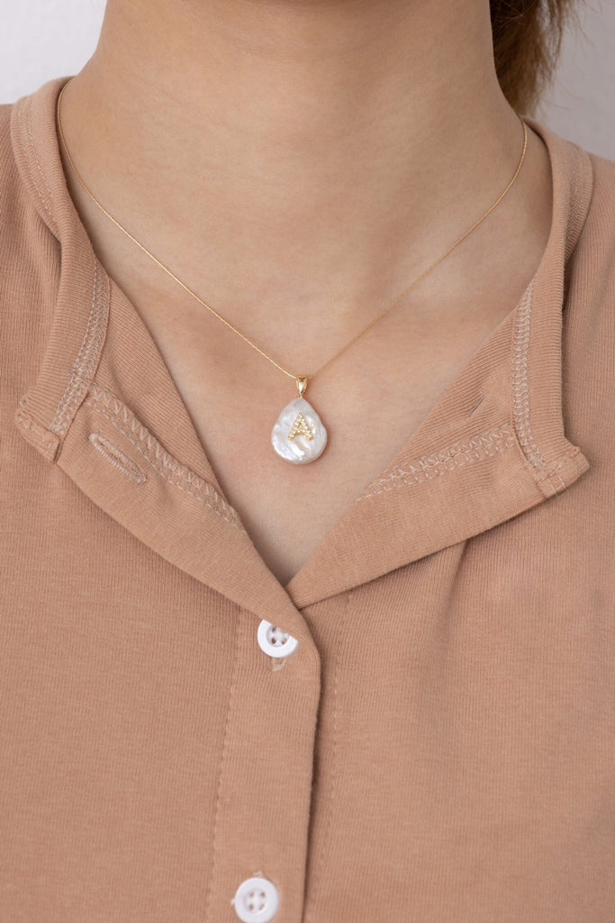 A White Pearl Pendant Necklace - Nakamol