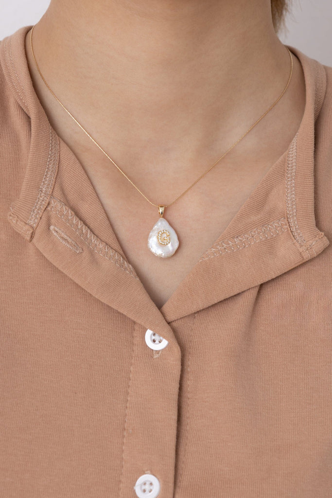 G White Pearl Pendant Necklace - Nakamol