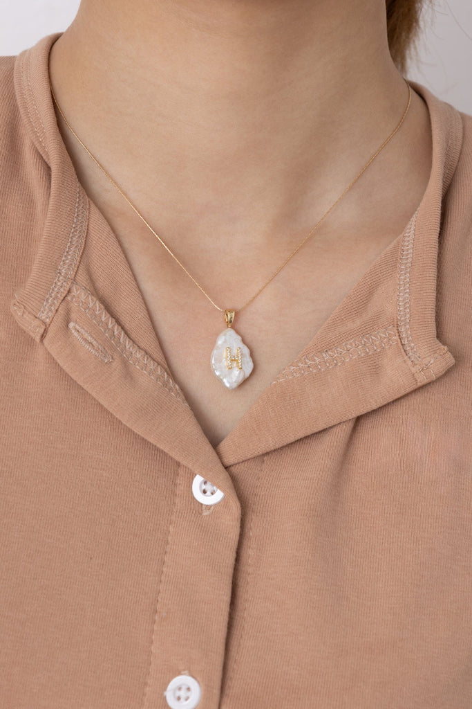 H White Pearl Pendant Necklace - Nakamol