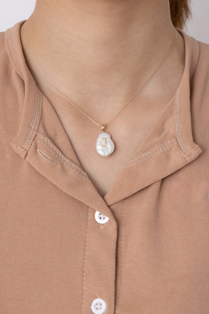 J White Pearl Pendant Necklace - Nakamol