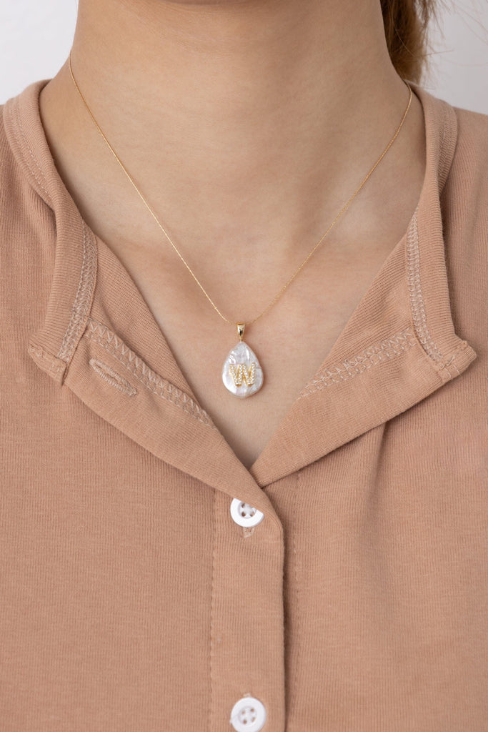 W White Pearl Pendant Necklace - Nakamol