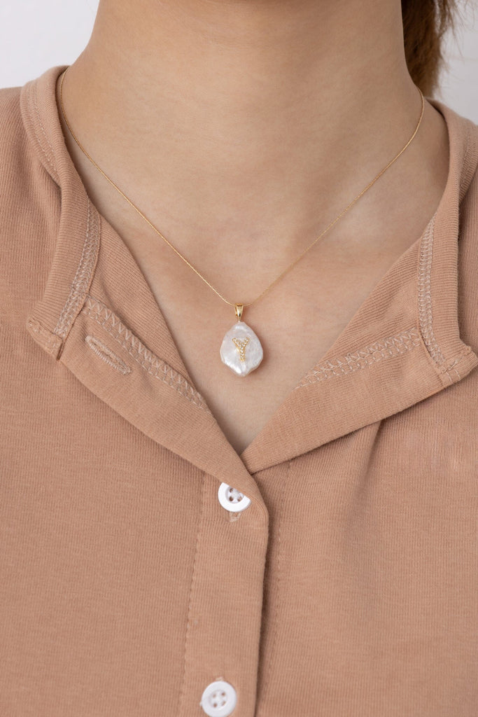 Y White Pearl Pendant Necklace - Nakamol