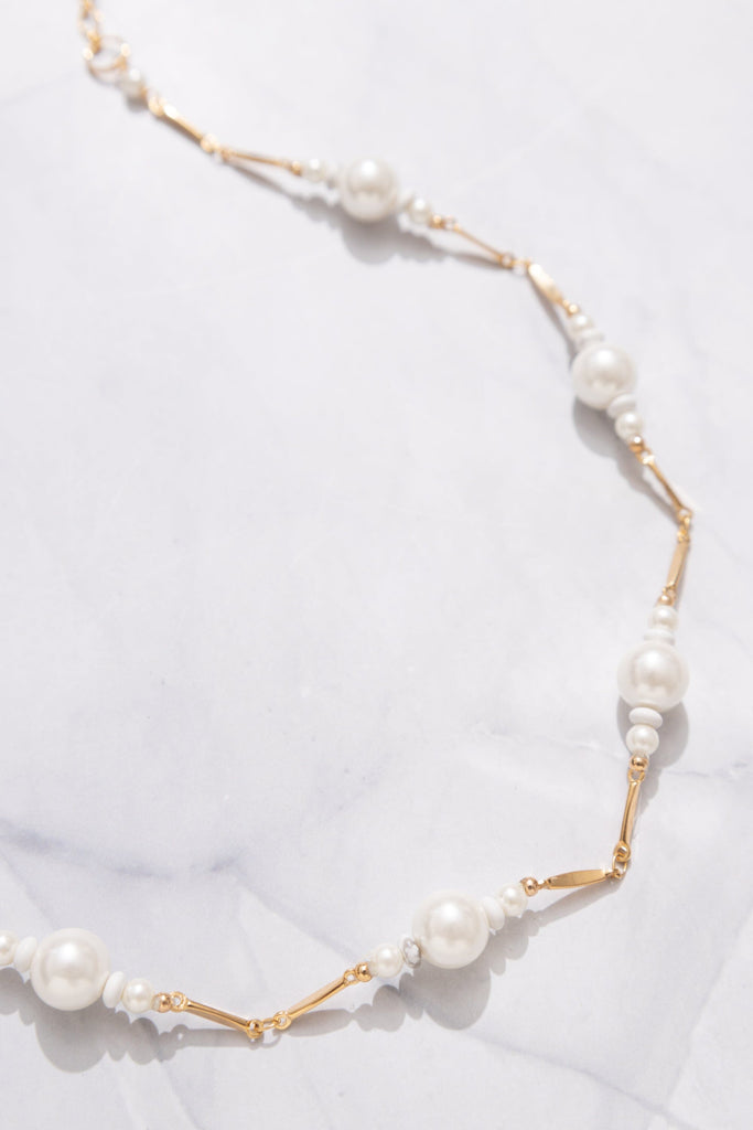White Pearl Waves Necklace - Nakamol