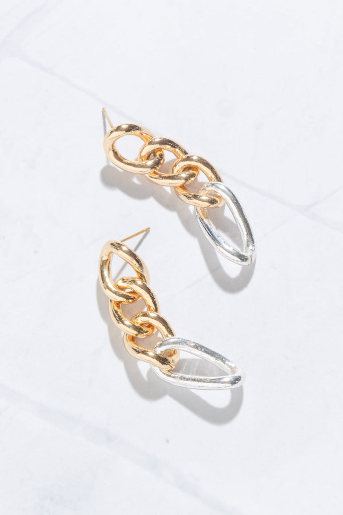 Sheiren Gold Link Earrings - Nakamol